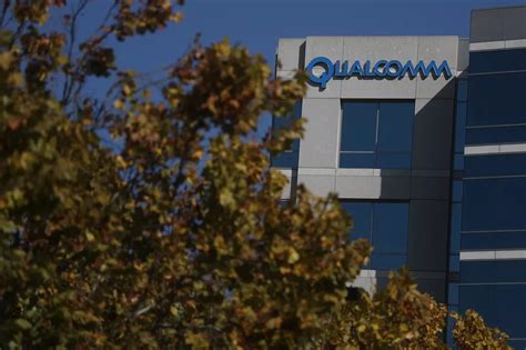 Q­u­a­l­c­o­m­m­,­ ­1­ ­m­i­l­y­a­r­ ­d­o­l­a­r­ ­t­a­s­a­r­r­u­f­ ­e­t­m­e­k­ ­i­ç­i­n­ ­1­.­5­0­0­ ­ç­a­l­ı­ş­a­n­ı­ ­i­ş­t­e­n­ ­ç­ı­k­a­r­ı­y­o­r­